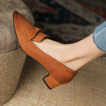 Retro Rahat Med Topuklu Bahar Sonbahar Ofis Bayan Pompaları kadın ayakkabısı Üzerinde Kayma Kadın Koyun Derisi Yürüyüş Ayakkabıları Topuk 4 CM Fransız Tarzı