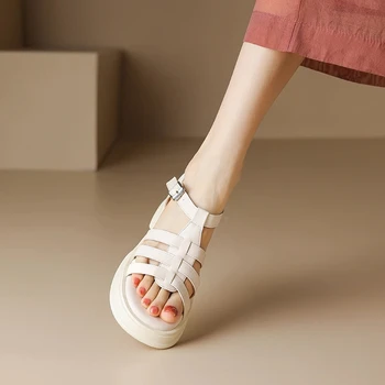 Klasikleri Platformu Kadın Sandalet Yeni Domuz Kafesi Ayakkabı Artı Boyutu 43 Toka Kayış Burnu açık Ayakkabı Tıknaz Topuklu Yuvarlak Ayak Moda stil