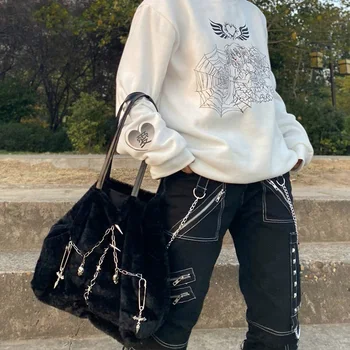 Y2K Peluş omuz çantaları Kadın Büyük Kapasiteli Kabarık Tote Çanta Moda Bayan Kürklü Çanta Gotik Siyah Renk Koltukaltı Çanta 2022