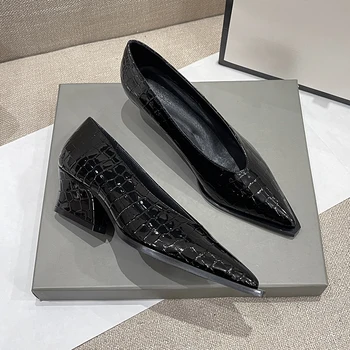 2023 Moda Timsah Desen Tasarımcısı Vintage Elbise Ayakkabı Bayanlar Takozlar Sivri Burun V Kesim Kadın Ayakkabı Yüksek Topuk Pompaları Seksi C99