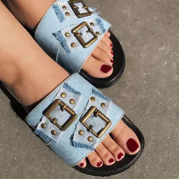 Çiviler Metal toka denim terlik kadın sandalet büyük boy 36-41 perçinler slaytlar flip flop yükseltilmiş yaz kot ayakkabı kadın 2021