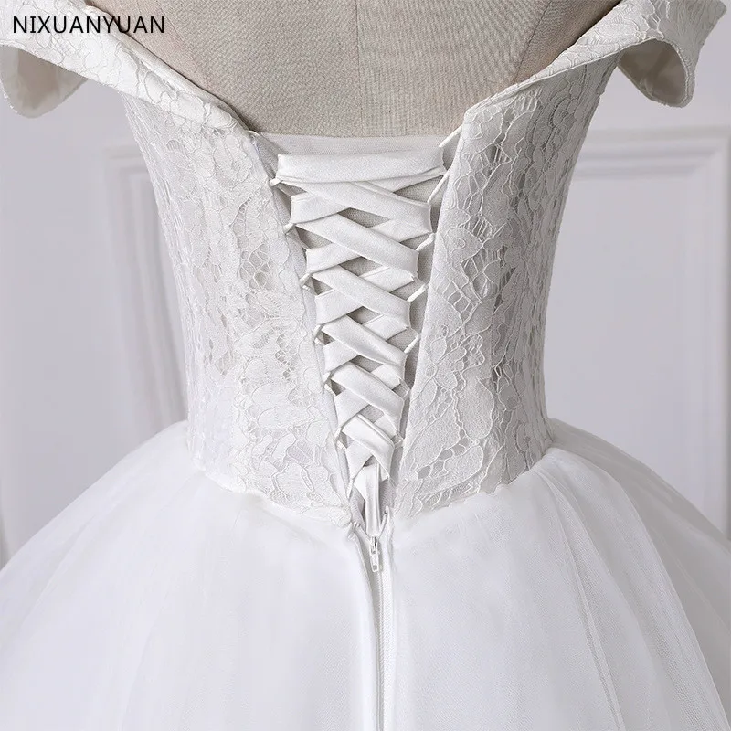 2023 Tül Kapalı Omuz Lace Up Geri Fransız Dantel Aplike Prenses Balo Gelinlik Gelin Kıyafeti