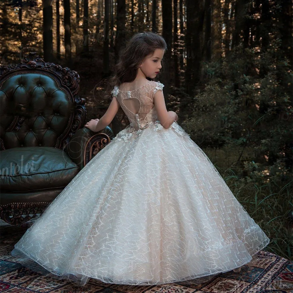 Tül Dantel 3d Aplike Kolsuz Çiçek Kız Elbise Düğün İçin Zarif Prenses Çocuk Doğum Günü Balo Balo İlk Communion Abiye